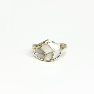 Anillo Nácar hoja simple